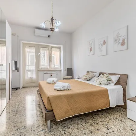 Metro Pigneto - Spazioso Flat Con Wifi & Netflix Lägenhet *